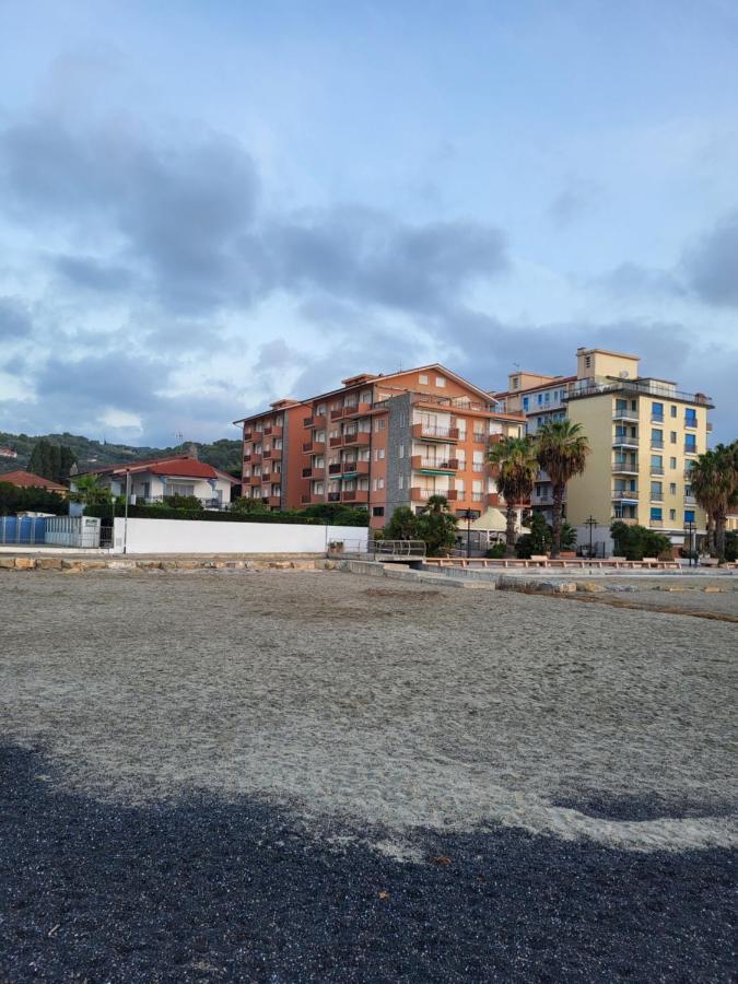 Appartamento SanBart Mare San Bartolomeo Al Mare Esterno foto