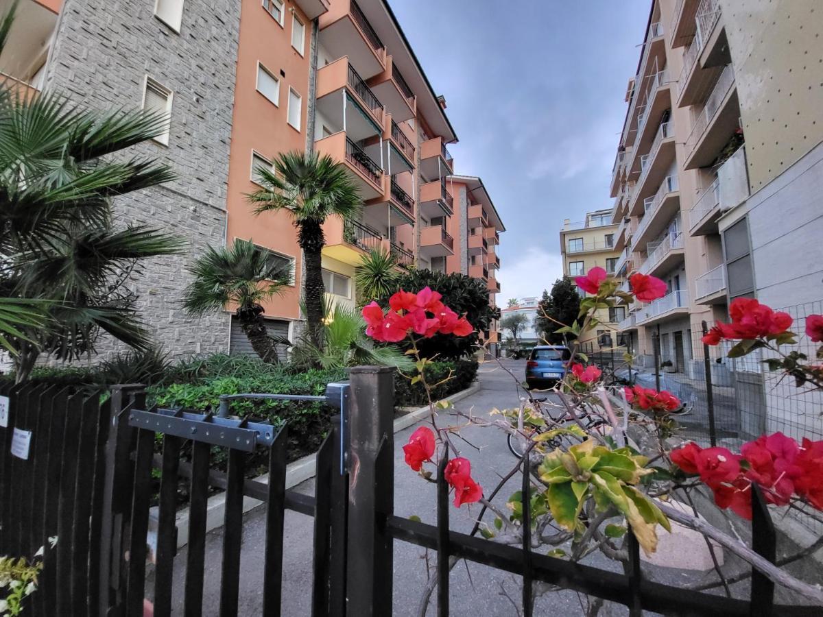 Appartamento SanBart Mare San Bartolomeo Al Mare Esterno foto